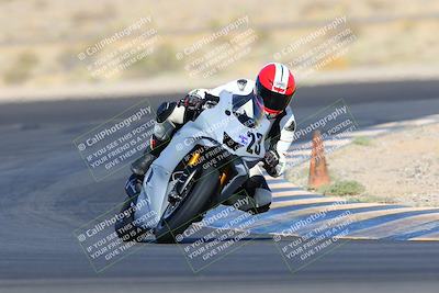 media/Jun-06-2021-TrackXperience (Sun) [[3a8160f73f]]/Level 2/Turn 11 (820am)/